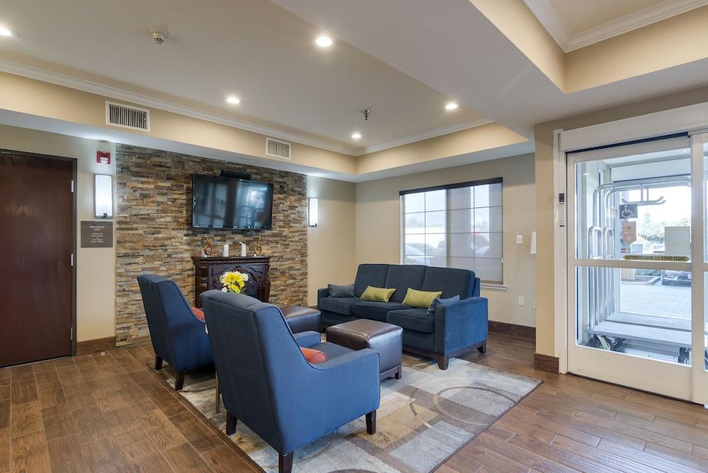 Comfort Inn & Suites Sacramento - University Area Екстериор снимка