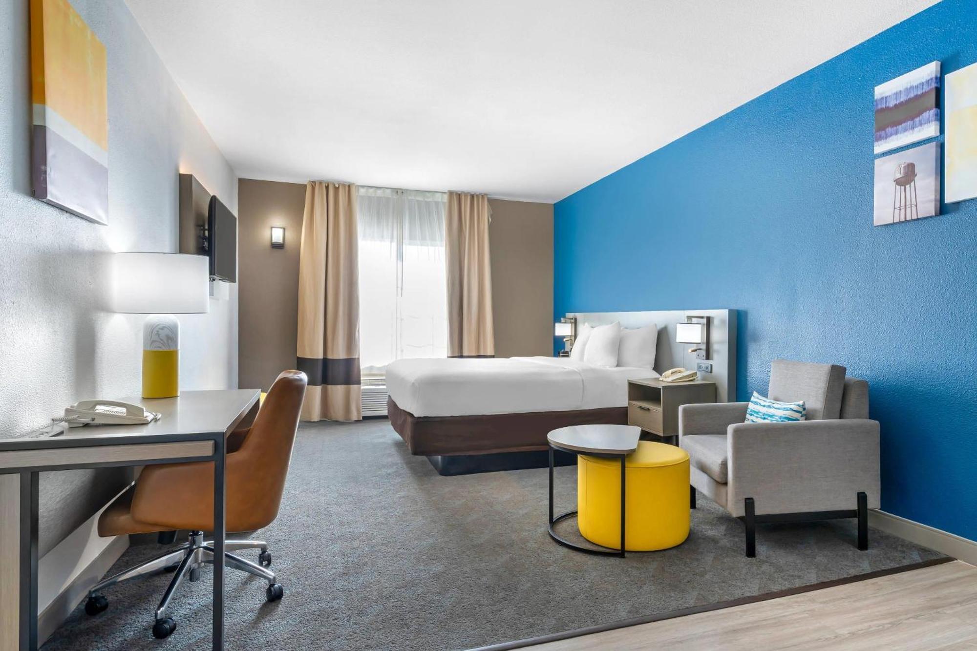 Comfort Inn & Suites Sacramento - University Area Екстериор снимка