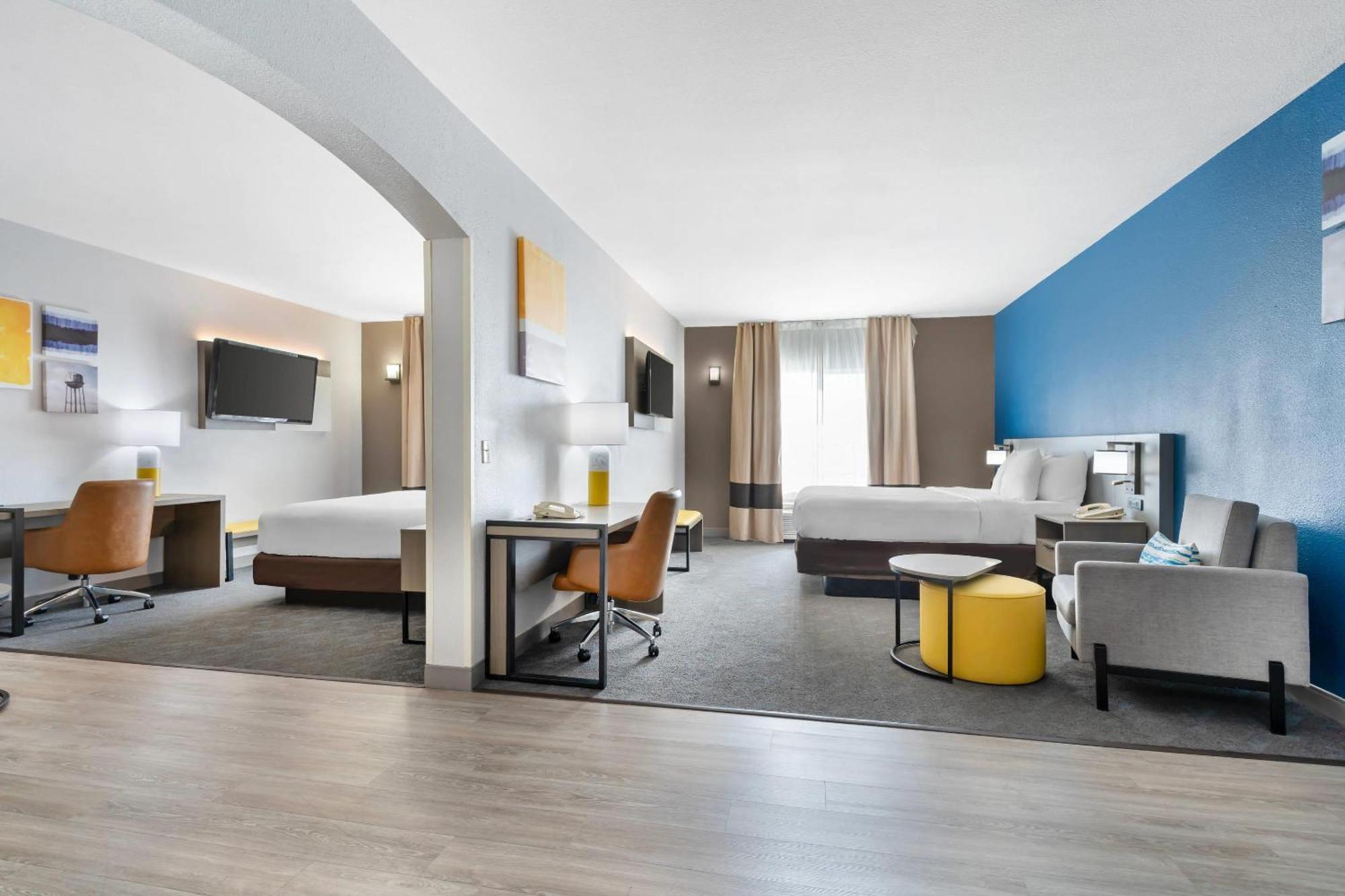 Comfort Inn & Suites Sacramento - University Area Екстериор снимка