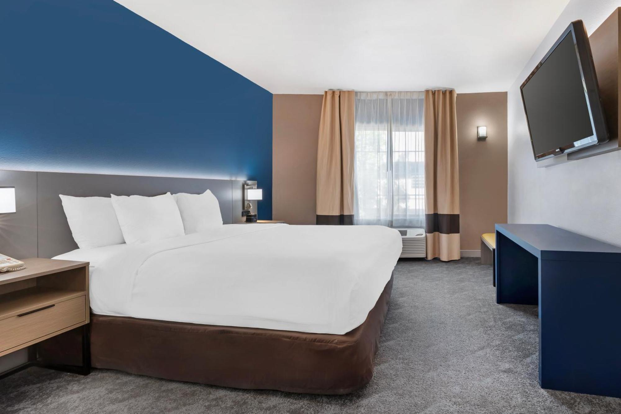Comfort Inn & Suites Sacramento - University Area Екстериор снимка